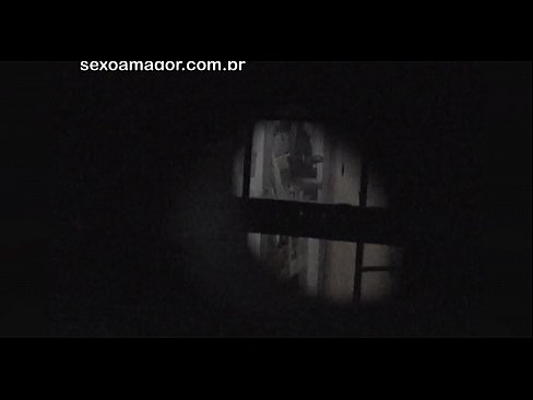 ❤️ Blondi saa salaa videokuvaa naapuruston tirkistelijältä piilossa onttojen tiilien takana Anaaliporno at fi.xxxshake.ru